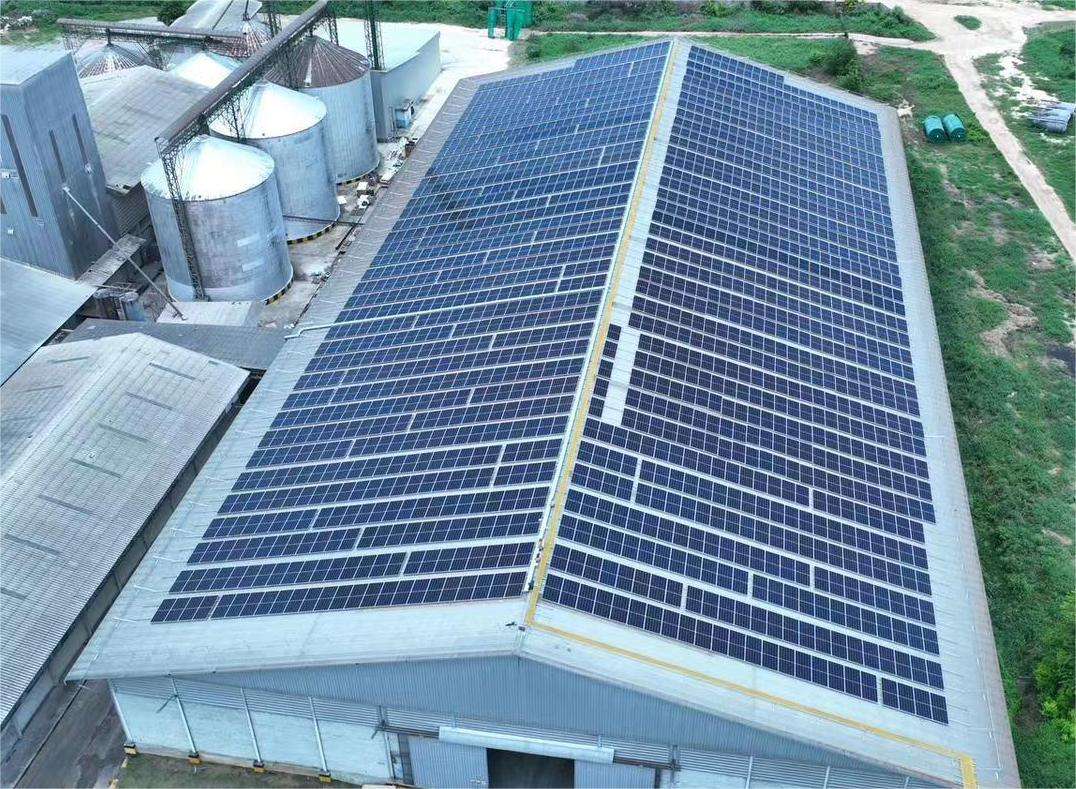 Sistema solare sul tetto su griglia da 2 MW (Thailandia)
